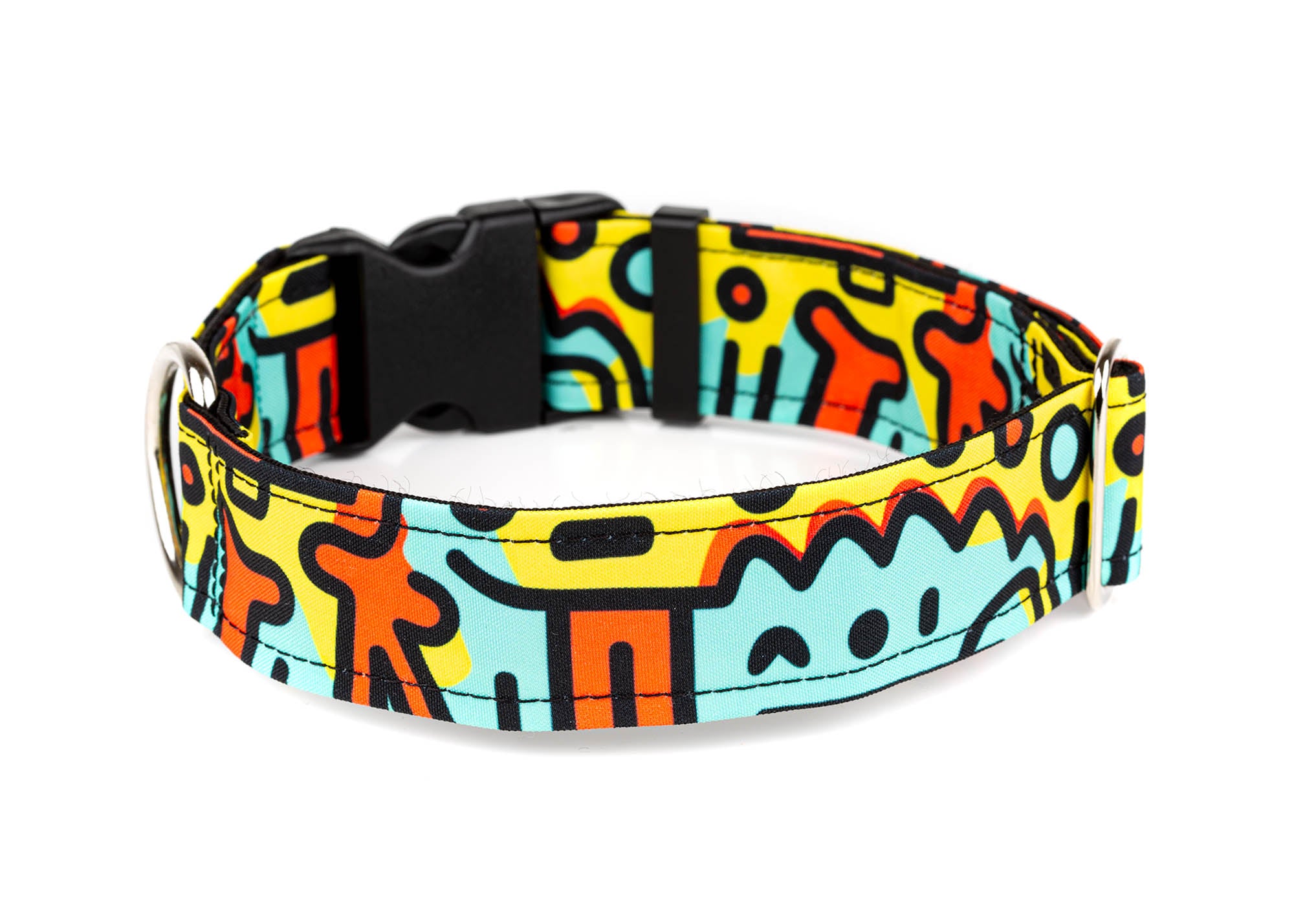 Colorful dog collar with abstract pattern 